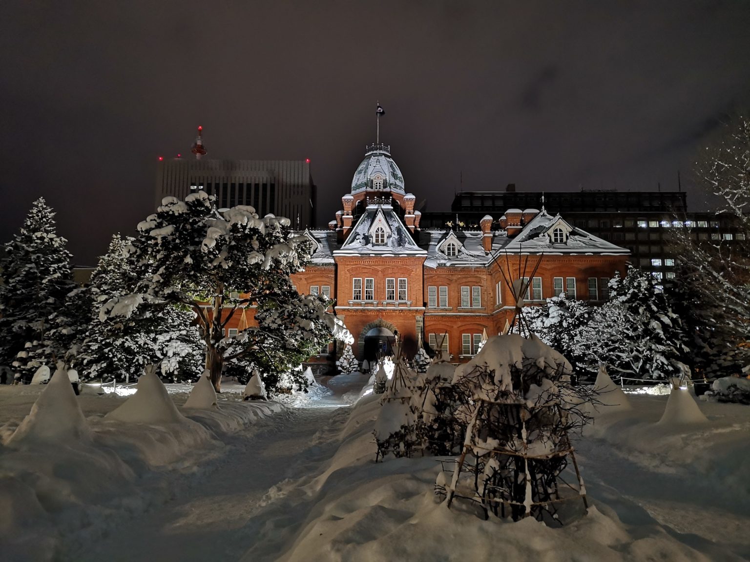 雪の夜の北海道庁は美しかった